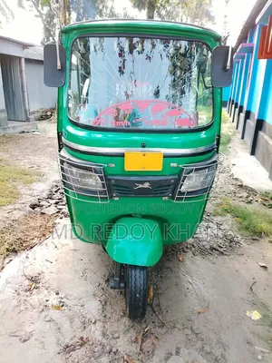 TVS King Deluxe Plus iTouch Start 2023 Green