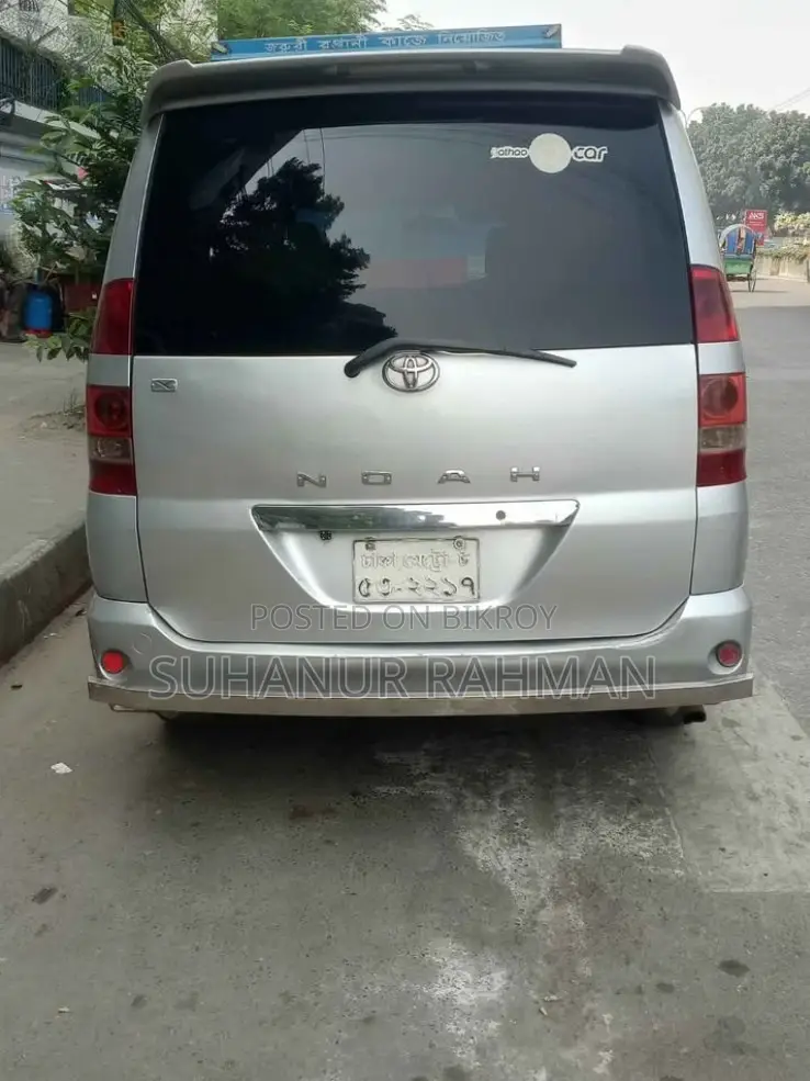 টয়োটা নোয়া ২০০৩ সিলভার