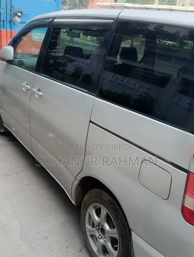 টয়োটা নোয়া ২০০৩ সিলভার