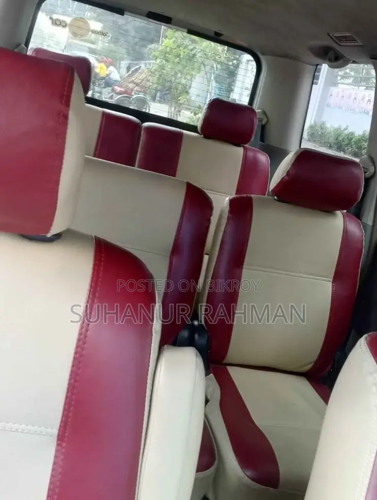 টয়োটা নোয়া ২০০৩ সিলভার