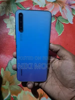 Huawei Y8p 128 GB Blue