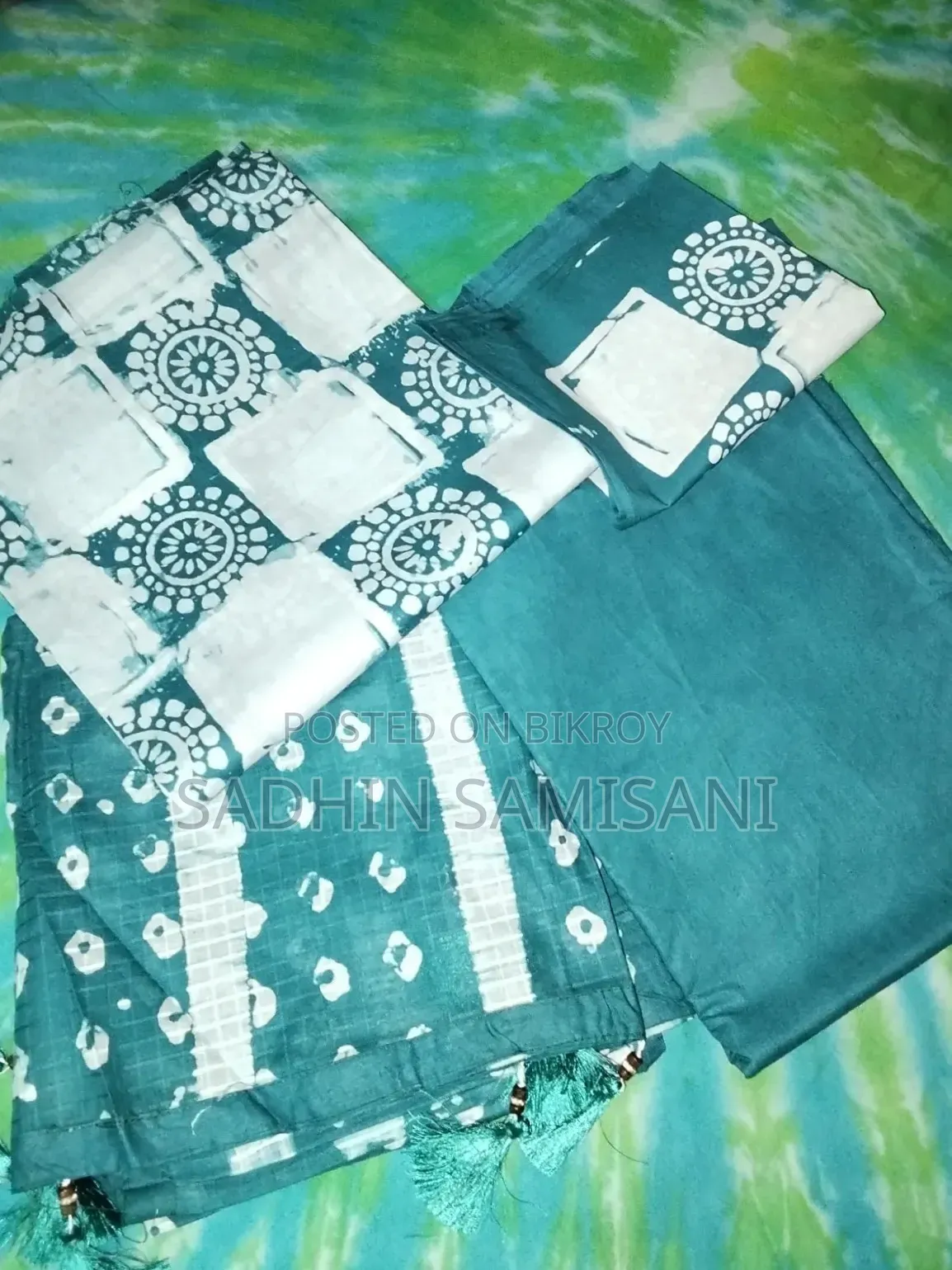 বাটিক কটন থ্রি পিস প্রতি পিস ১২০০ ফ্রি সাইজ
