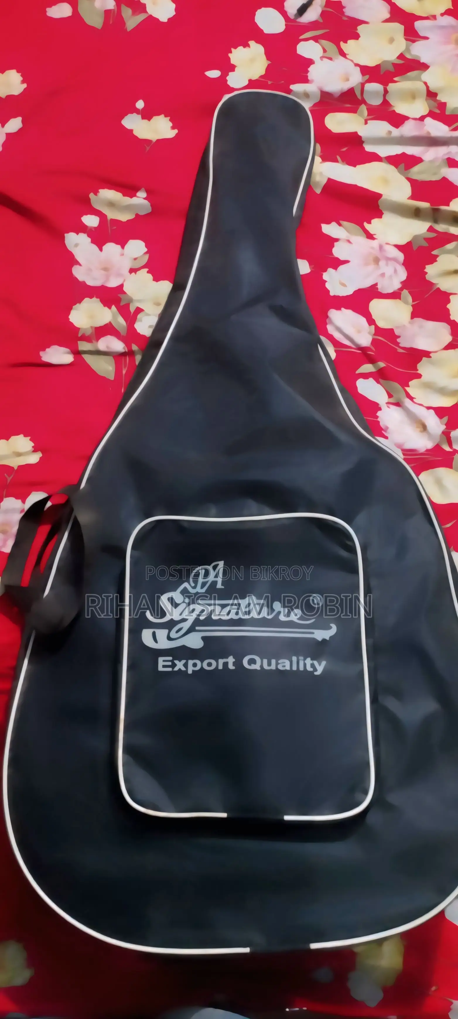 Signature Topaz 265 Acoustic Guitar