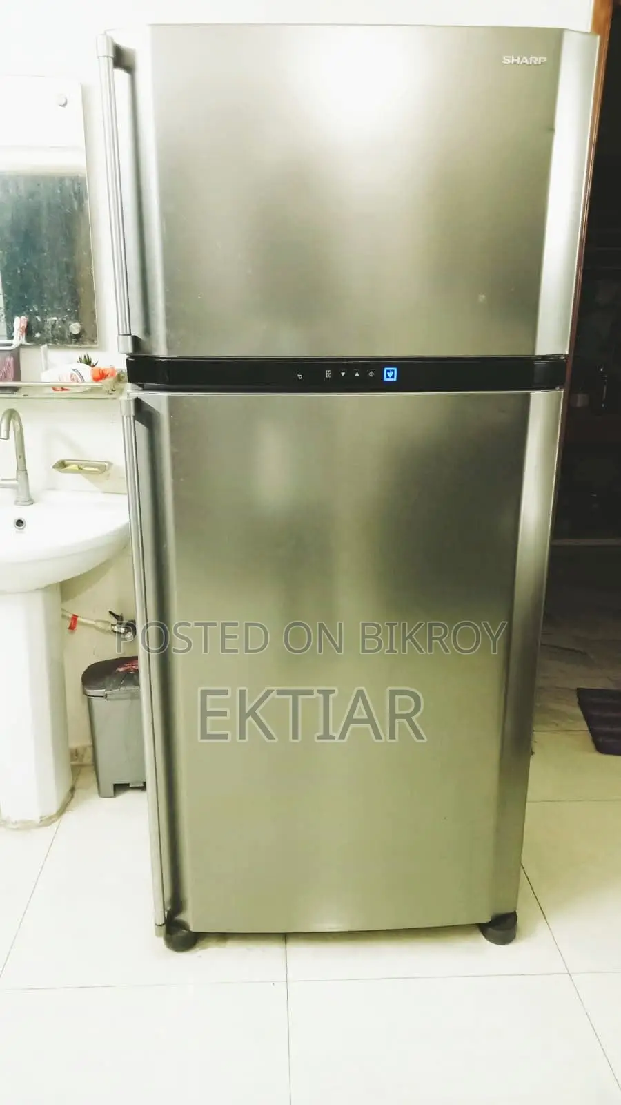 শার্প ৫৯৬ লিটার ফ্রিজ -ইনভার্টার