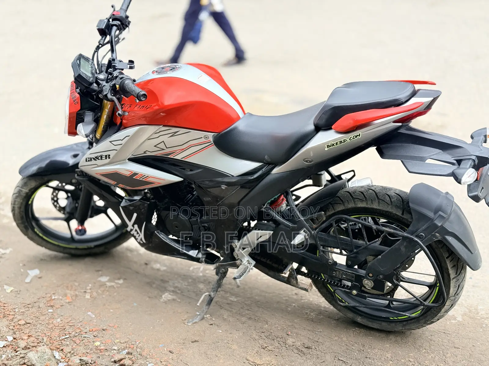 Suzuki Gixxer 2024 Orange