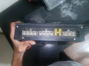 কার পাওয়ার অ্যাম্প্লিফায়ার ১২ভি