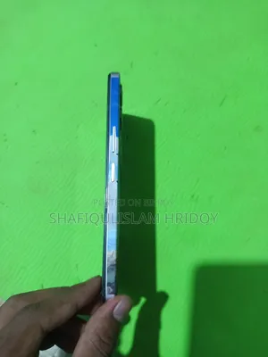 Vivo Y04 ৬৪ জিবি গোল্ড
