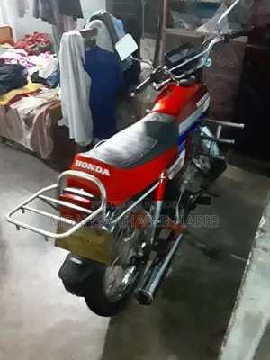Honda 1992 Red
