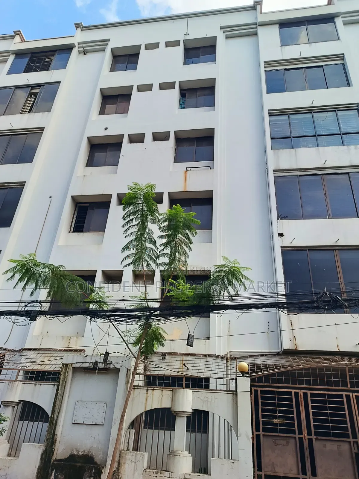 বারিধারায় ২০ বেডরুমের বাড়ি বিক্রয়ের জন্য