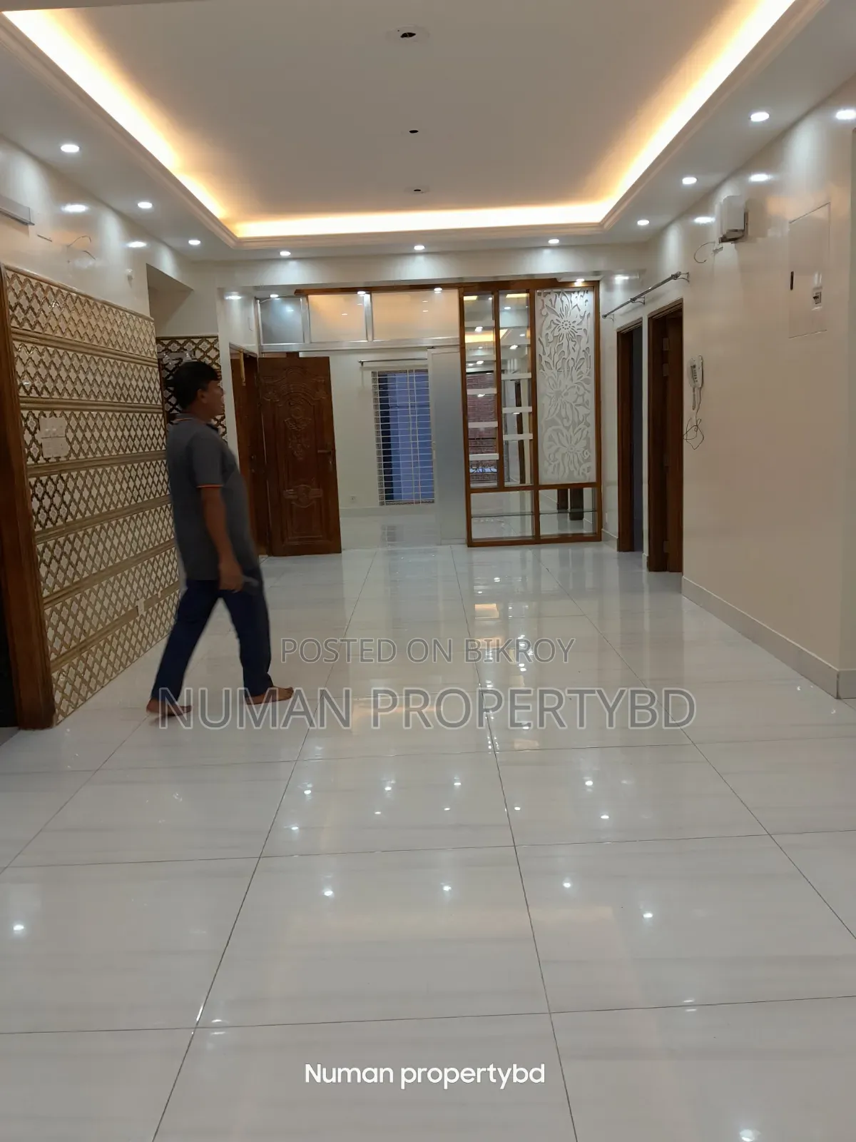 নুম্যান প্রপার্টি বিডি, বসুন্ধরায় ভাড়ার জন্য ৪ বেডরুমের অ্যাপার্টমেন্ট