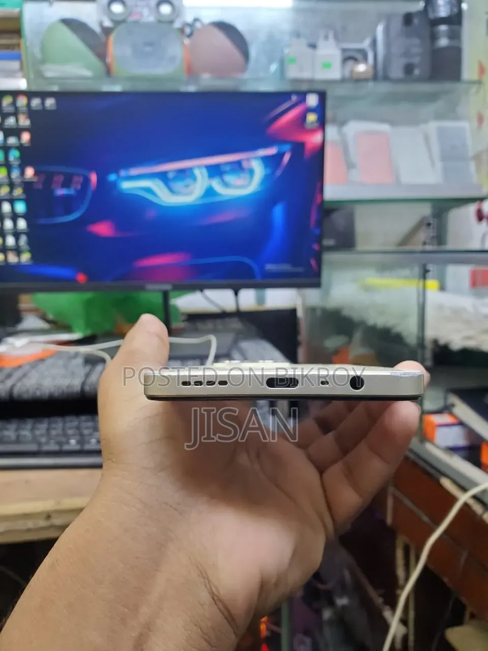 রিয়েলমি নারজো এন৫৩ ১২৮ জিবি গোল্ড