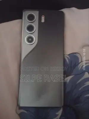 টেকনো ক্যামন ৪০ প্রো ৪জি ২৫৬ জিবি কালো