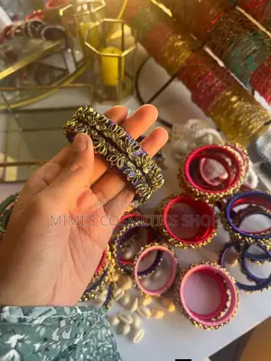 Handcrafted Kundan Bangles