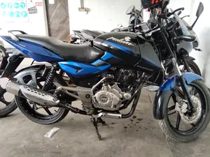 Bajaj Pulsar 150 2015 Blue