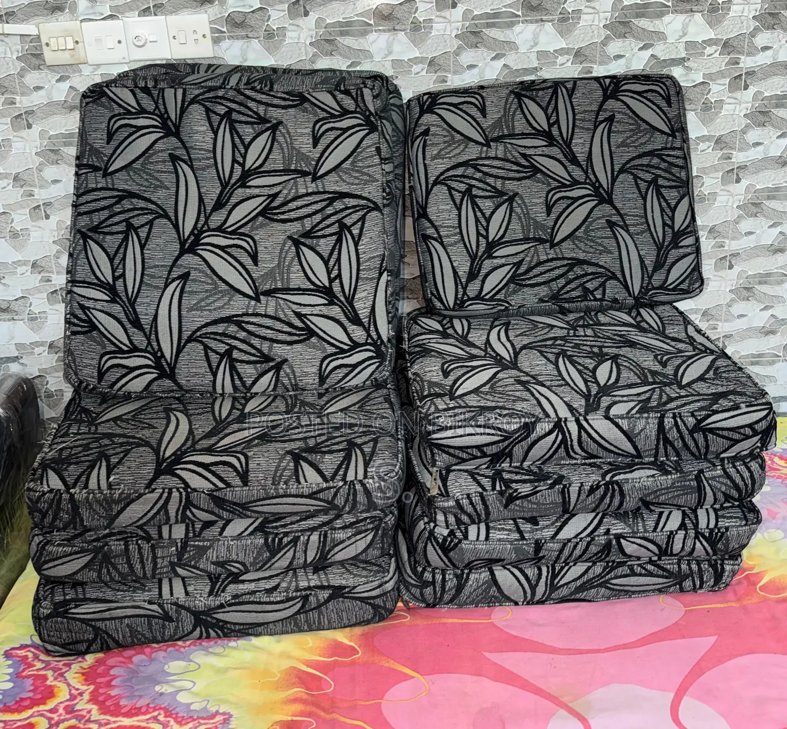 8pcs Used Sofa Cushion Set - Black Grey Leaf Print