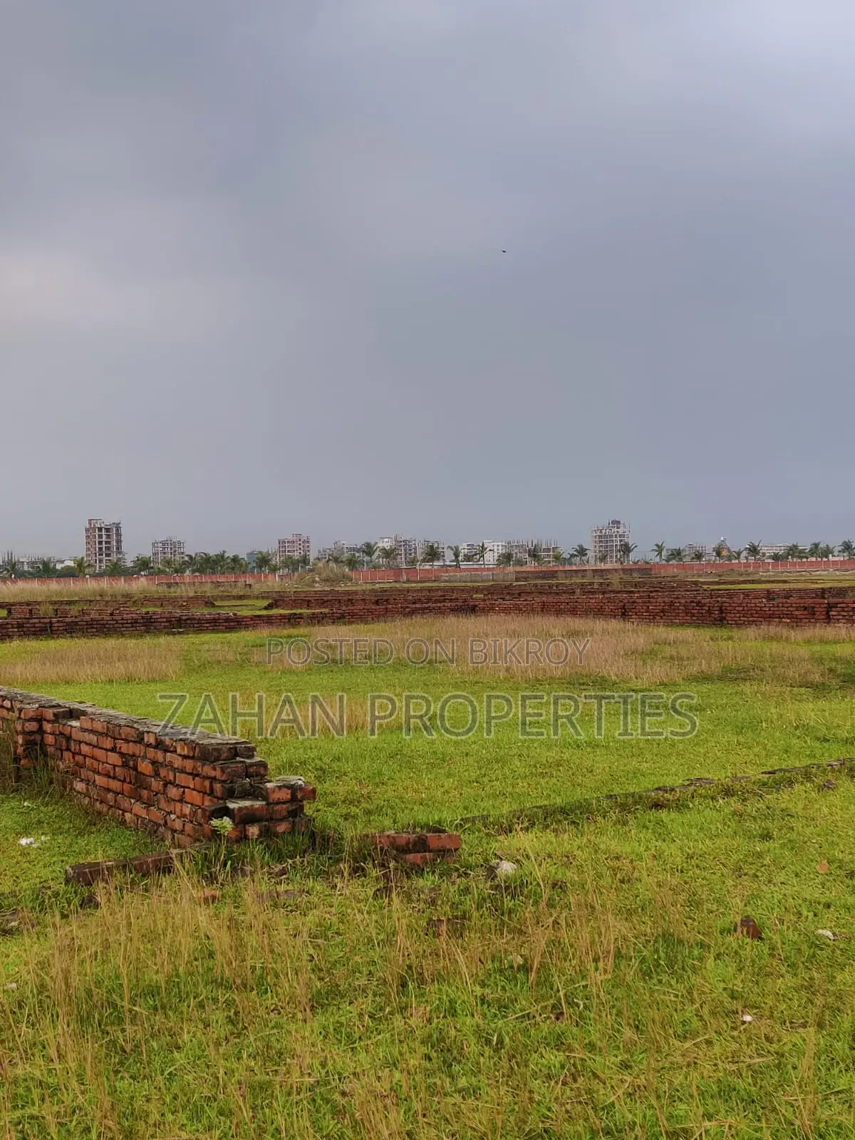 Bashundhara P-Ext Block 3 Katha Plot For Sale