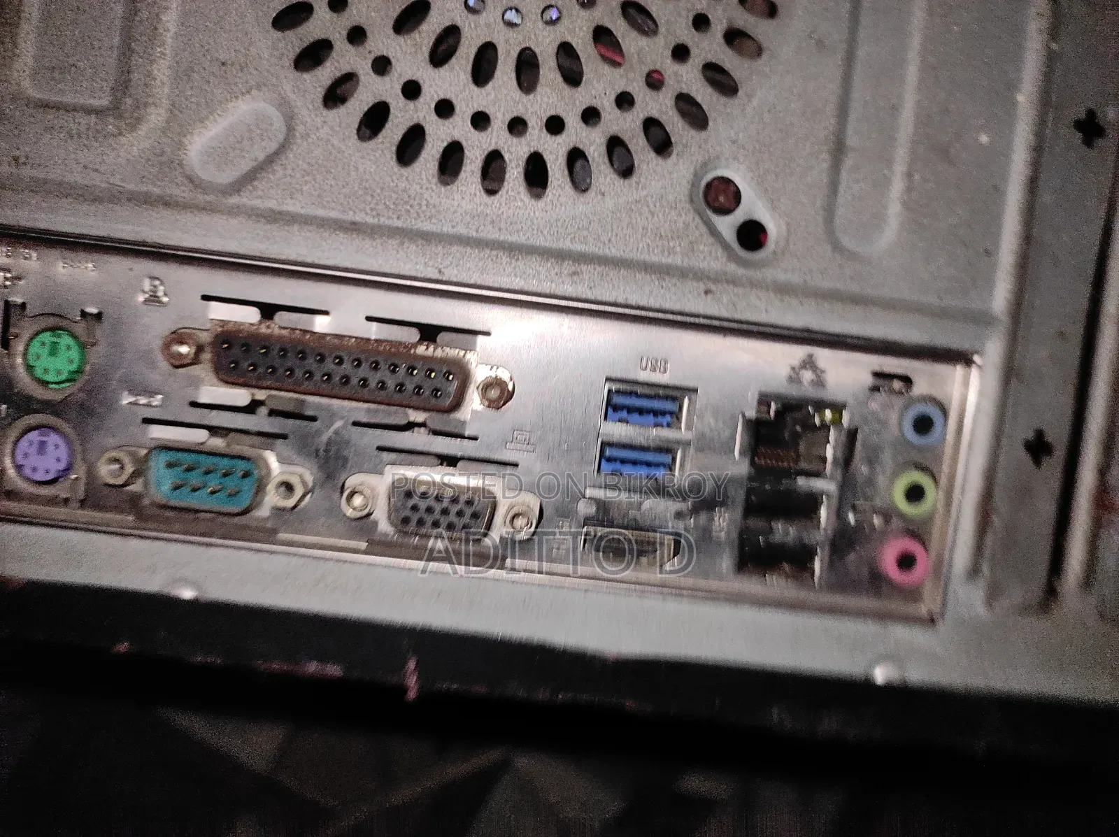 Desktop Computer Gigabyte 4GB Intel SSD 256GB