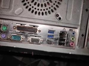 Desktop Computer Gigabyte 4GB Intel SSD 256GB