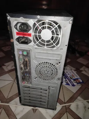 Desktop Computer Gigabyte 4GB Intel SSD 256GB