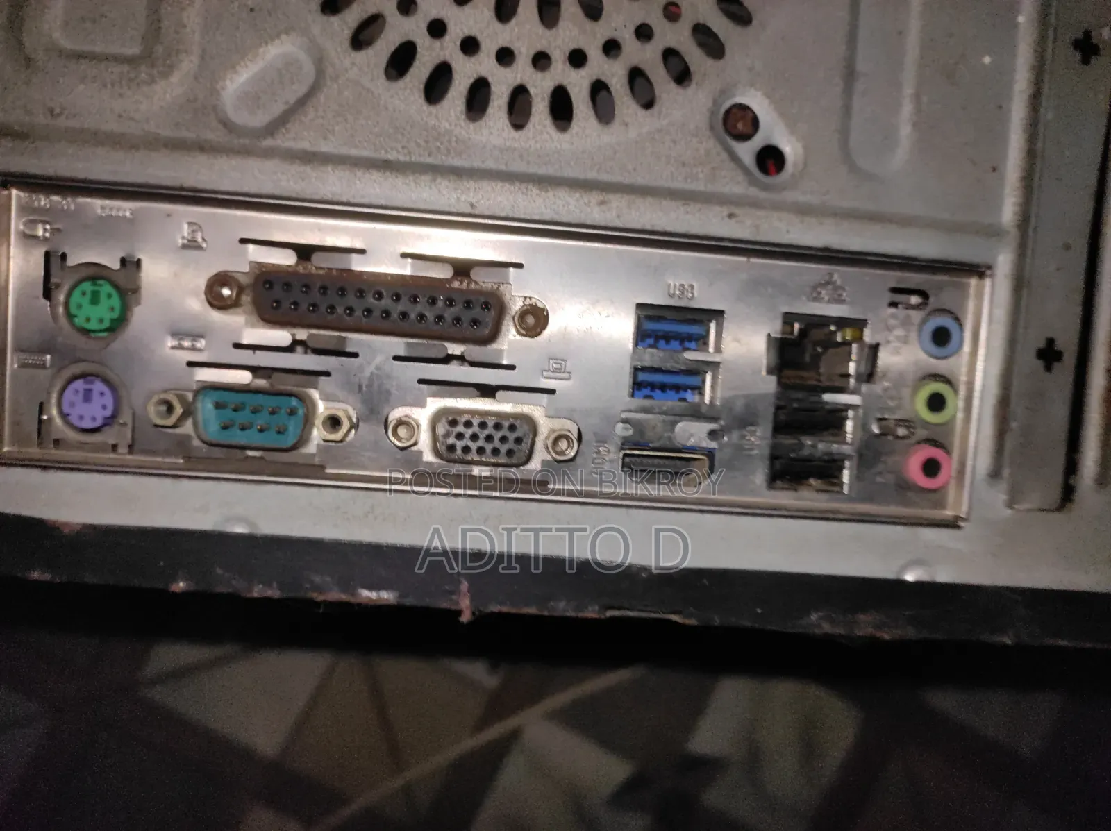 Desktop Computer Gigabyte 4GB Intel SSD 256GB
