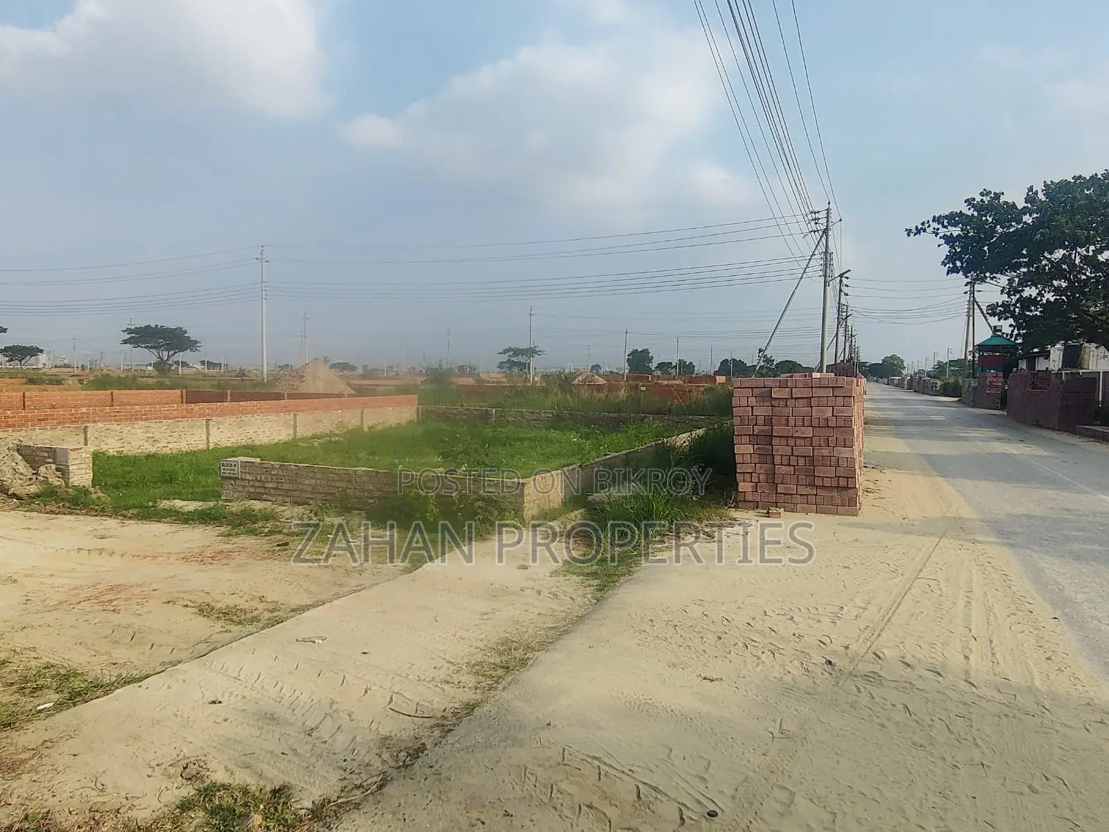 40/25 Feet Road Corner P Block 6 Katha Plot for Sale