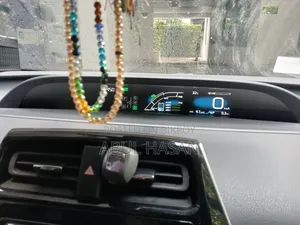 Toyota Prius 2019 White