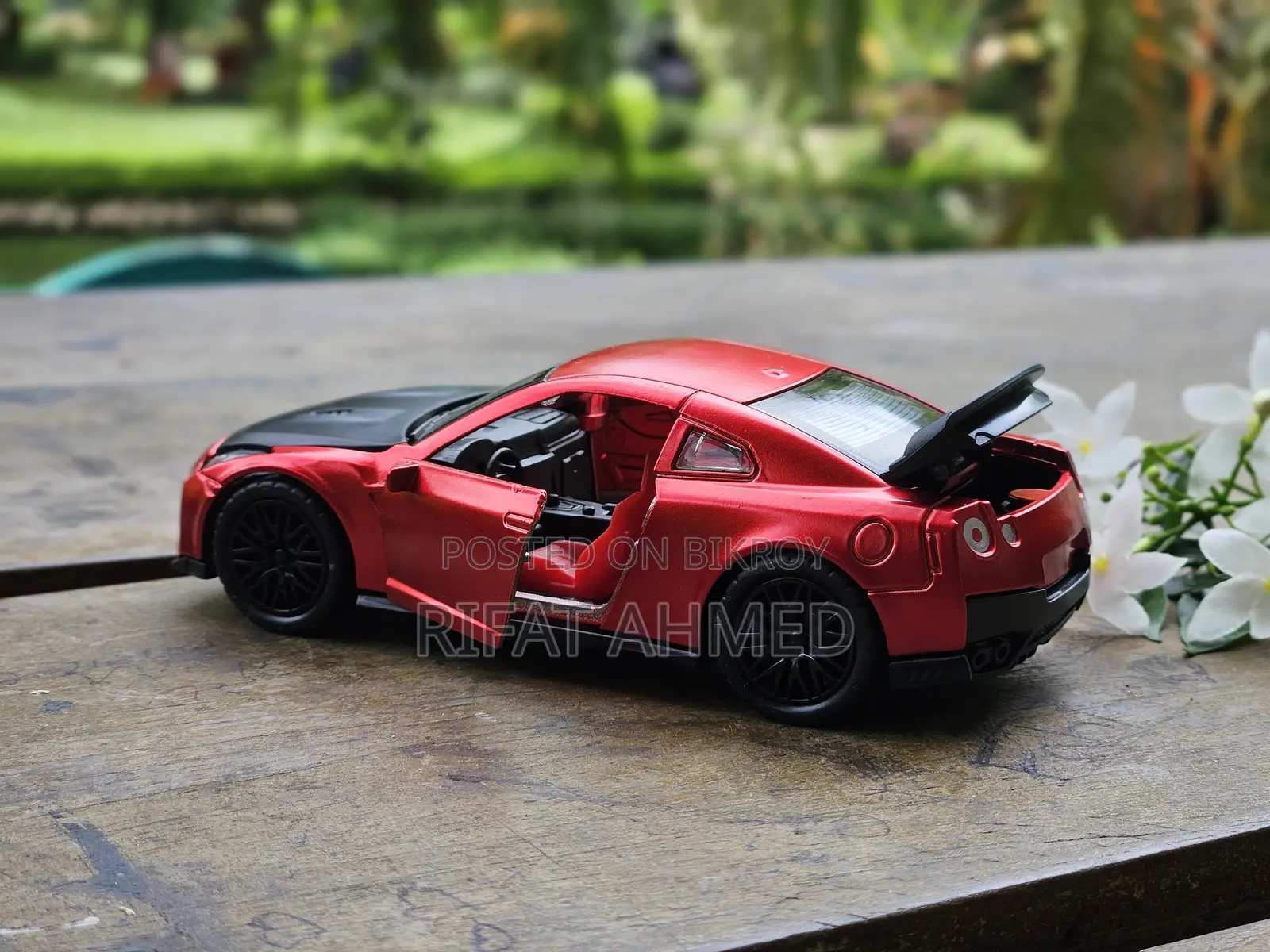Premium Die Cast Car Scale 1:32