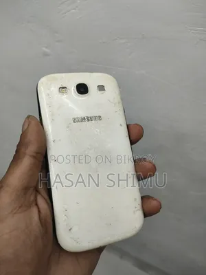 ইনফিনিক্স হট ১২ প্লে ৬৪ জিবি সাদা