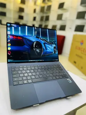 Laptop Huawei MateBook HZ-W19 16GB Intel Core I7 SSD 1T