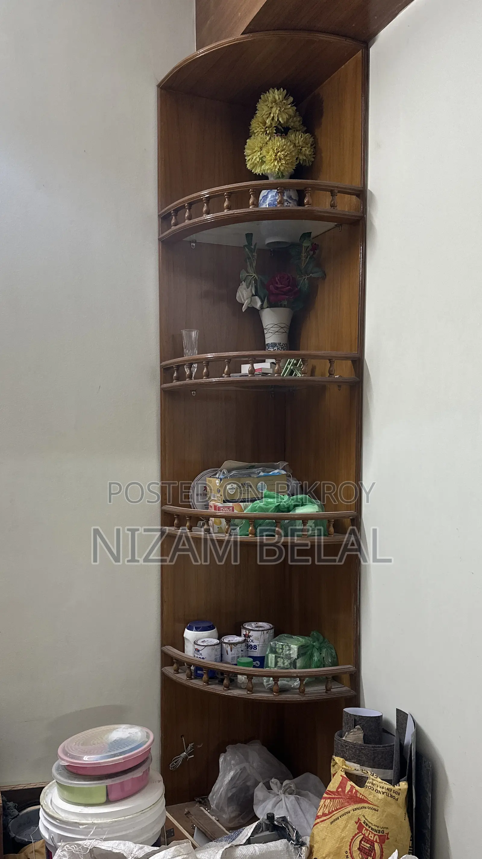 সেগুন ও বোর্ডের দ্বারা তৈরি কর্নার র‍্যাক বিক্রি করা হবে।