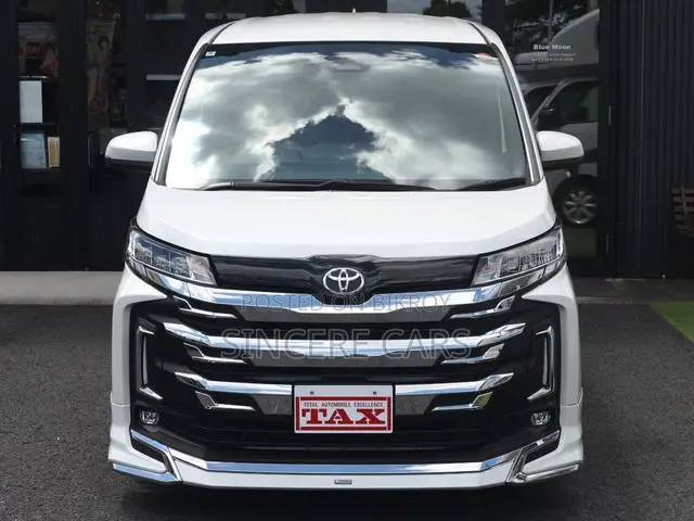 Toyota Noah 2023 Pearl