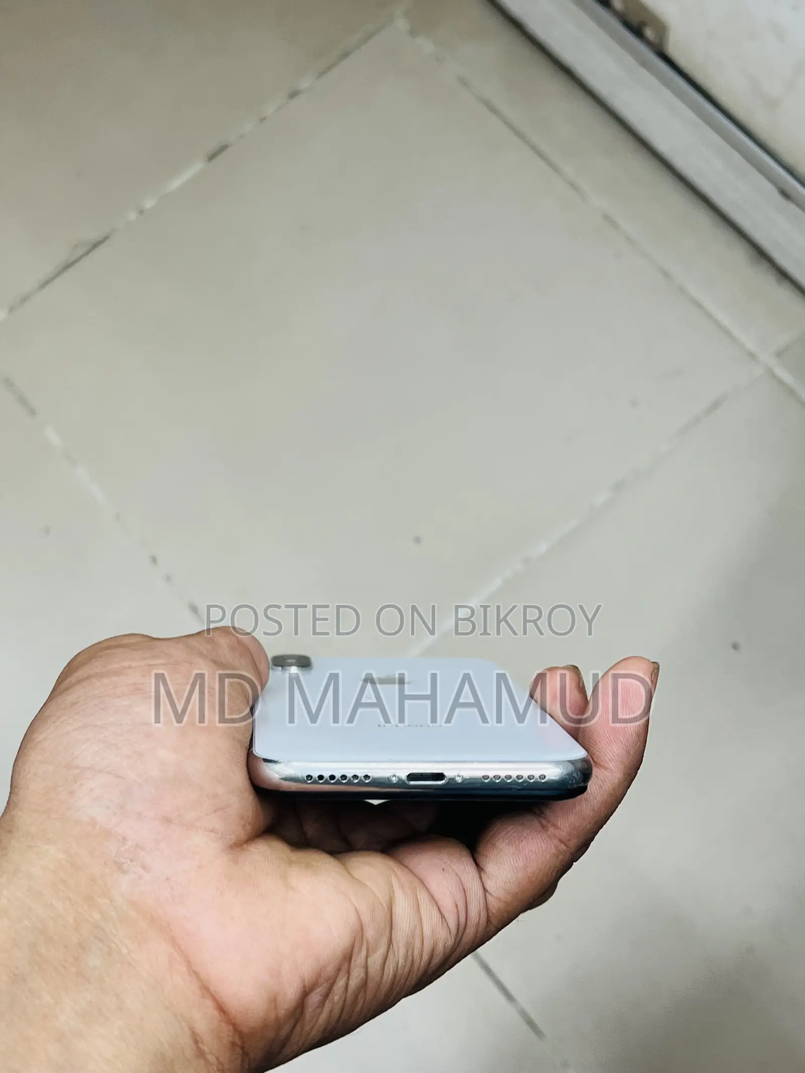 অ্যাপল আইফোন এক্স ৬৪ জিবি হোয়াইট