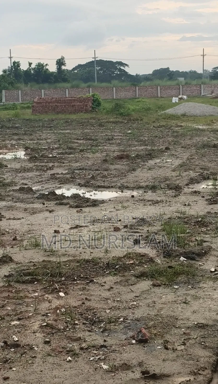 This land will be sold 45 Katha