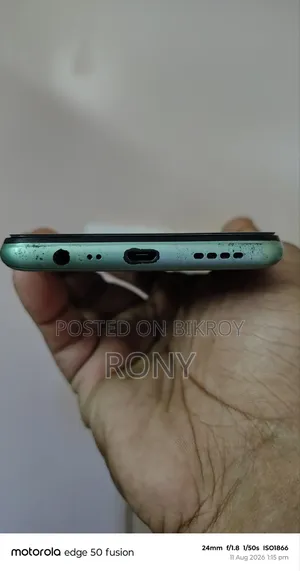 রিয়েলমি ১১ ১২৮ জিবি সবুজ