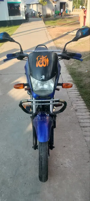 বাজাজ প্লাটিনা ১০০ ২০১৬ নীল