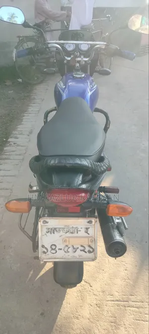 বাজাজ প্লাটিনা ১০০ ২০১৬ নীল