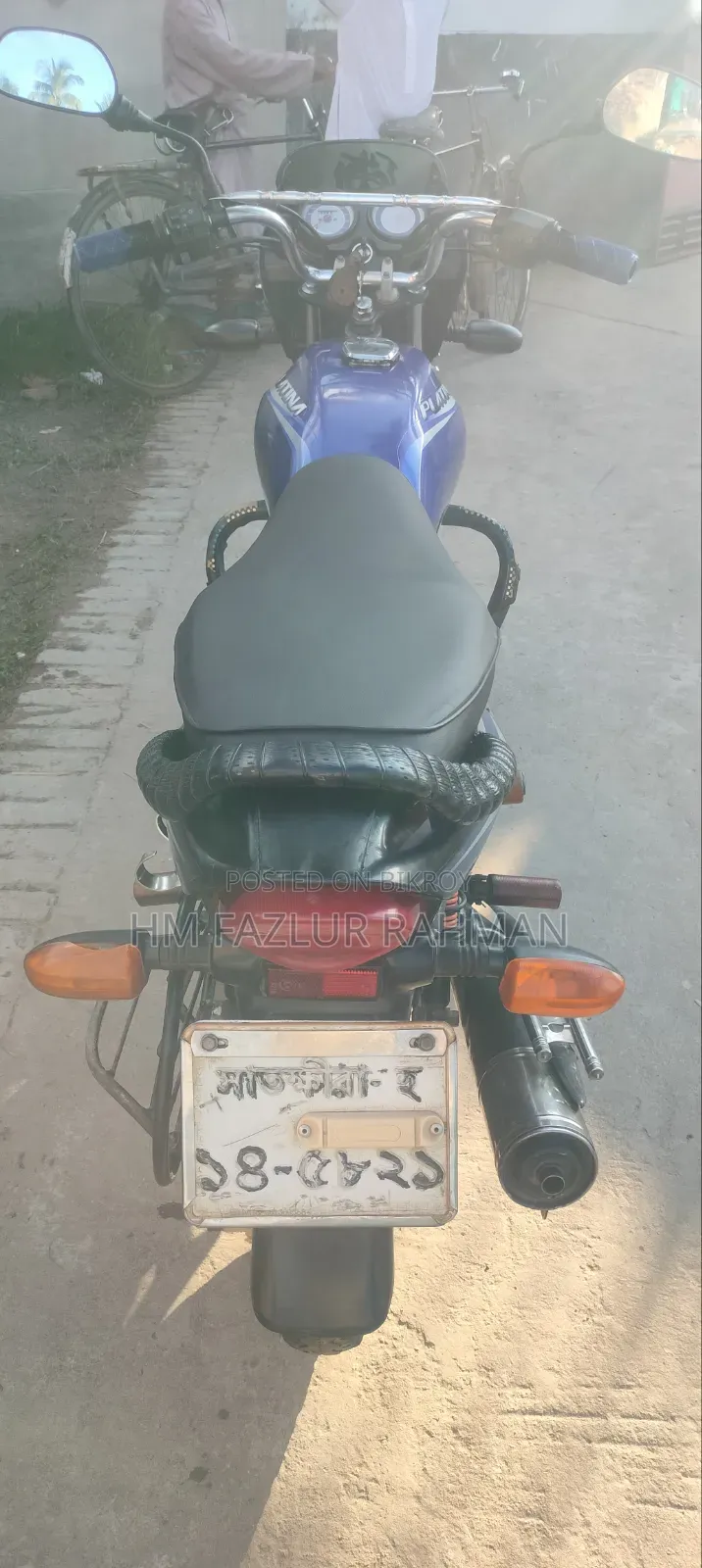 বাজাজ প্লাটিনা ১০০ ২০১৬ নীল