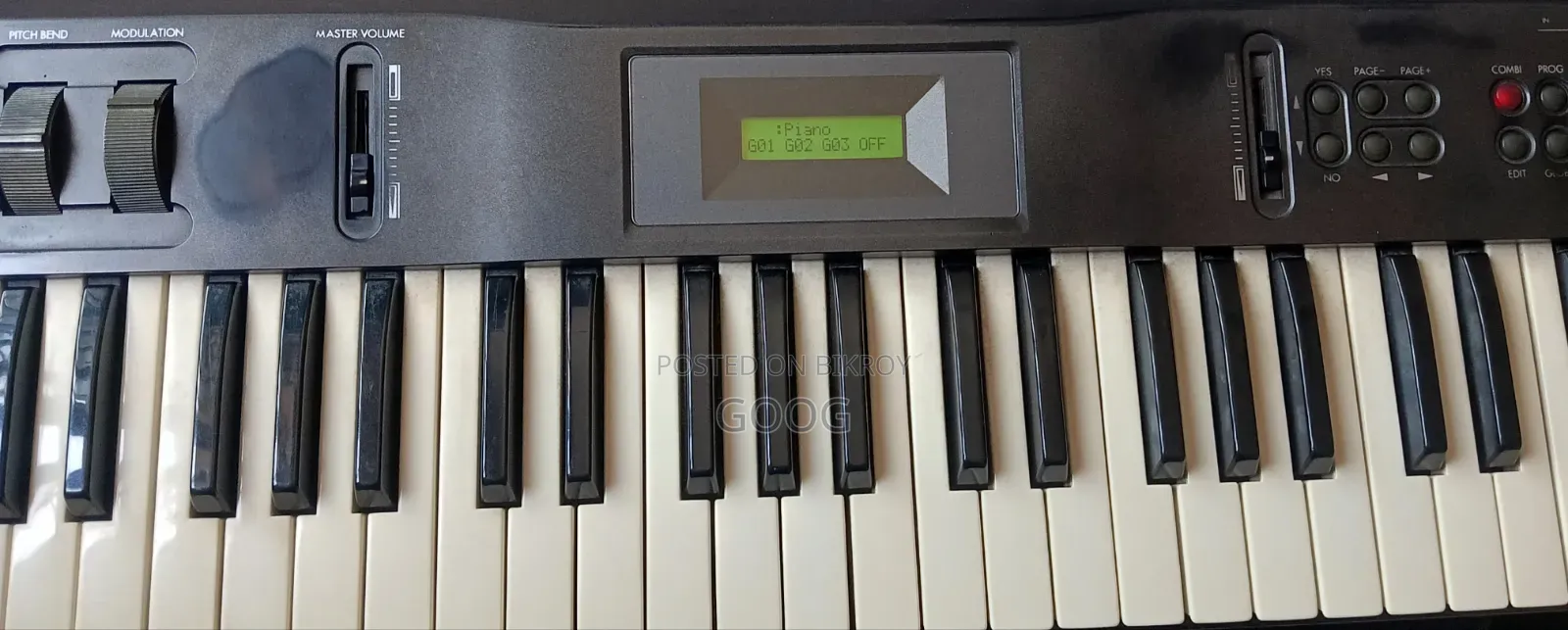 Korg X5 Keyboard