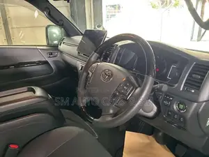 Toyota HiAce 2023 White