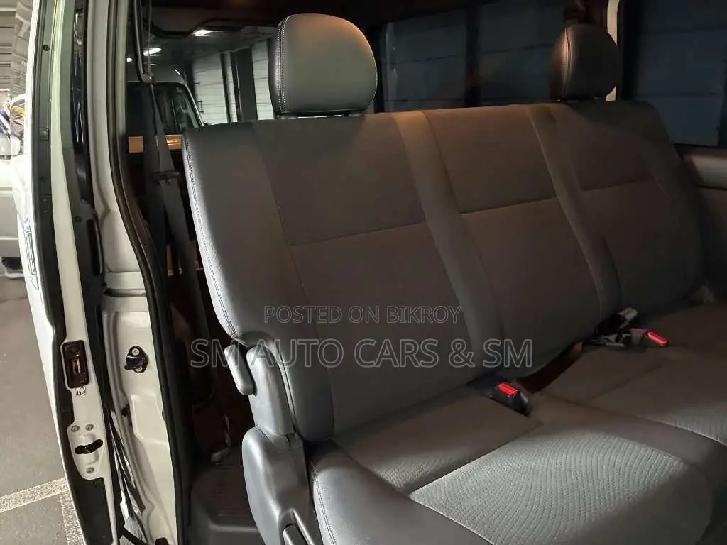 Toyota HiAce 2023 White