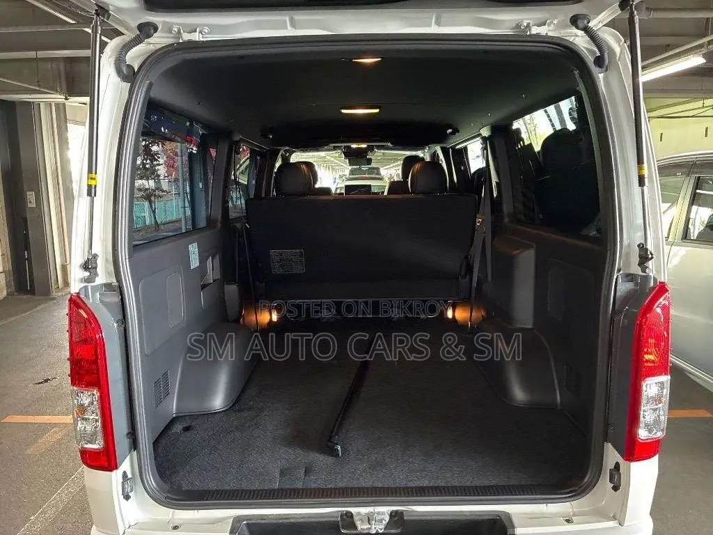 Toyota HiAce 2023 White