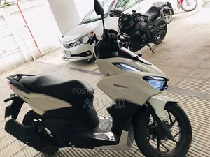 Honda Vario 2024 White