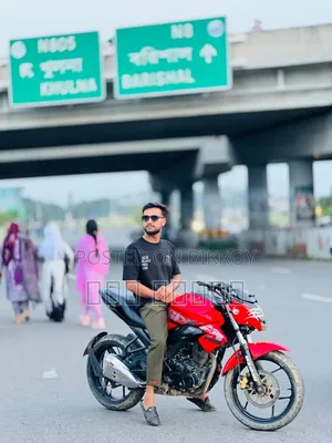 সুজুকি জিক্সার ২০২০ লাল