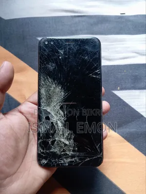 Micromax A108 Canvas L 8 GB Black