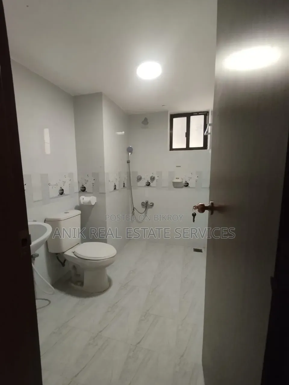 4 Bedroom Apartment in Anik Real Estate, Gulshan for rent