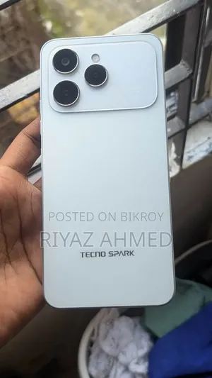 টেকনো স্পার্ক ৪০ ১২৮ জিবি সাদা