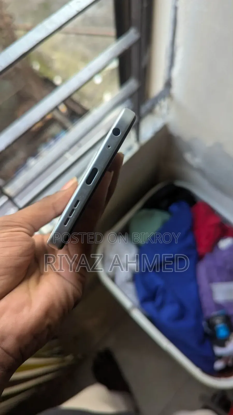 টেকনো স্পার্ক ৪০ ১২৮ জিবি সাদা