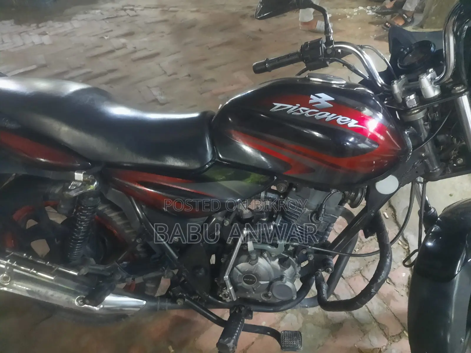 বাজাজ ডিসকভার ১৫০ ২০১৬ লাল