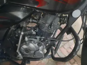 বাজাজ ডিসকভার ১৫০ ২০১৬ লাল