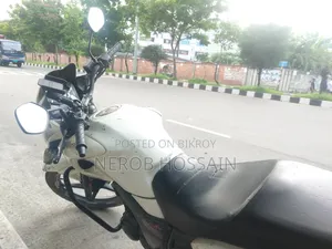 Hero Hunk 2017 White